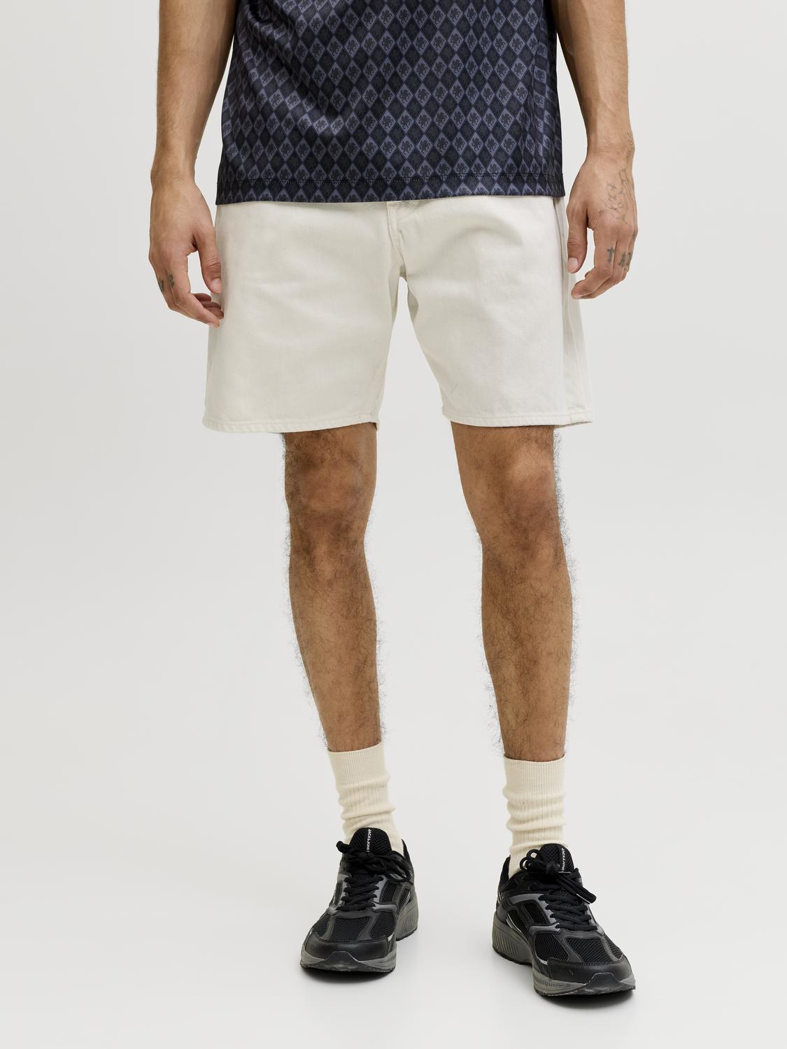 model_shot-front